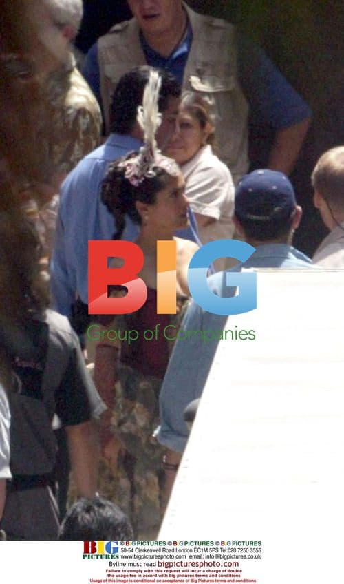 Penelope Cruz and Salma Hayek on Bandidas Set