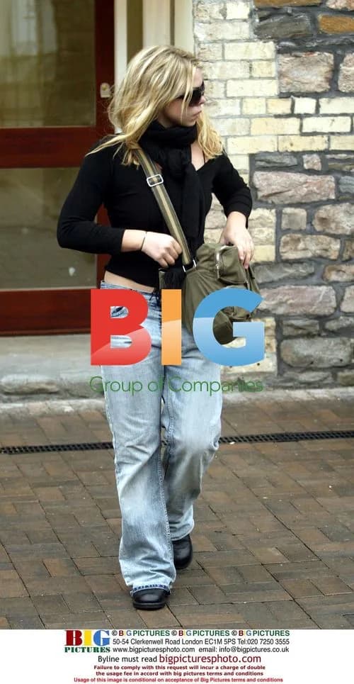 Actress Billie Piper Leaves Home for Doctor Who Filming