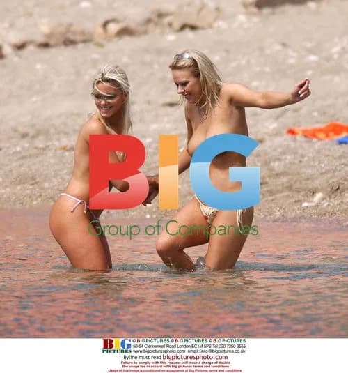 Glamour Models Tara and Delta on Holiday
