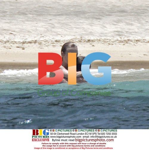 Keira Knightley and boyfriend enjoy Caribbean getaway