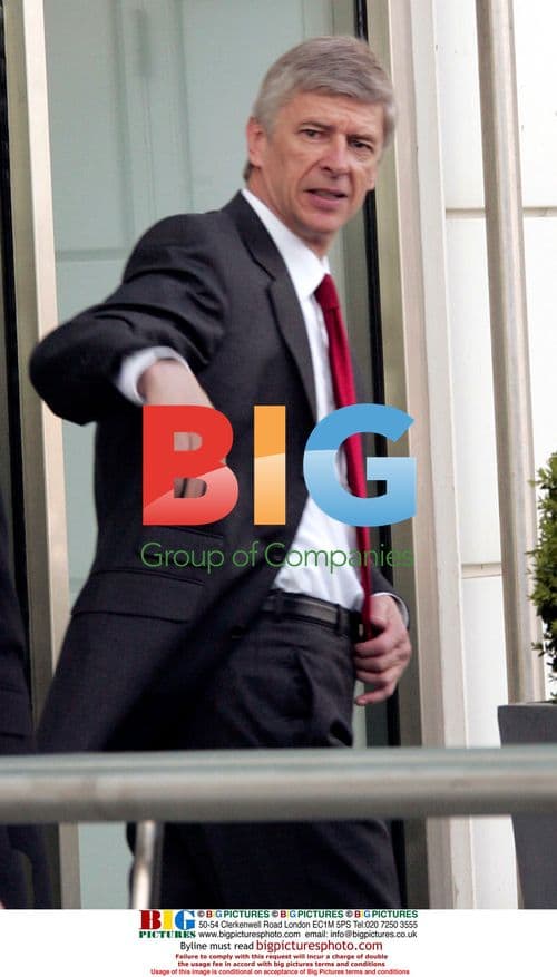 Arsenal FC Leaves Hotel for FA Cup Match