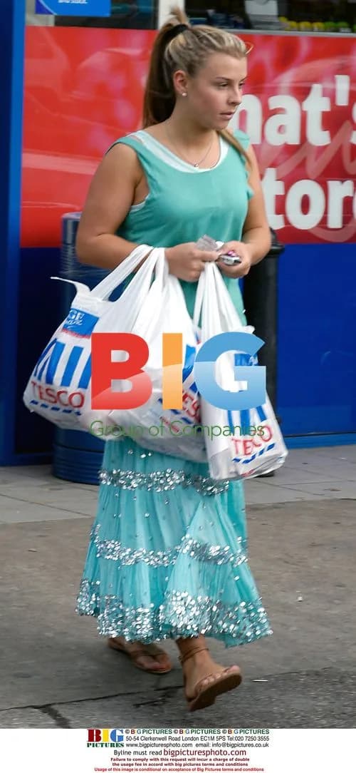 Coleen McLoughlin Shopping