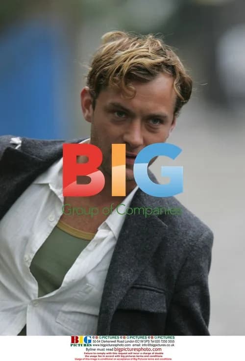 Jude Law Takes Children to School