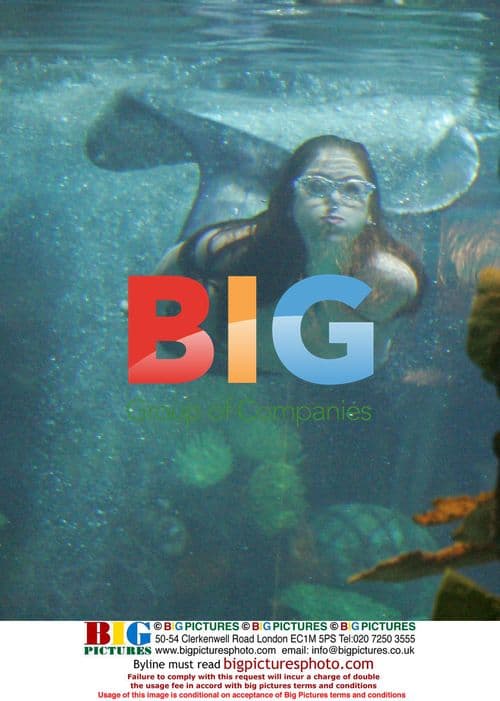 Debra Messing Films 'Lucky You' Mermaid Scene