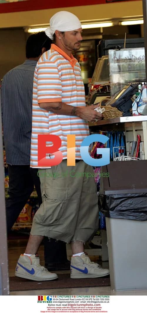 Kevin Federline Smokes Around Pregnant Britney Spears