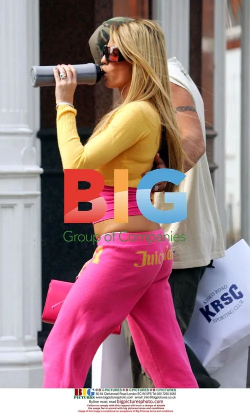 Jordan and Peter Andre Shopping