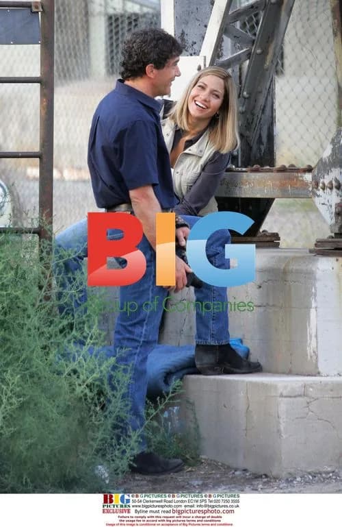 Jennifer Lopez and Antonio Banderas on 'Bordertown' Set