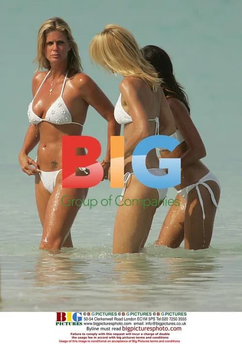 Rachel Hunter's Bahamas Photoshoot