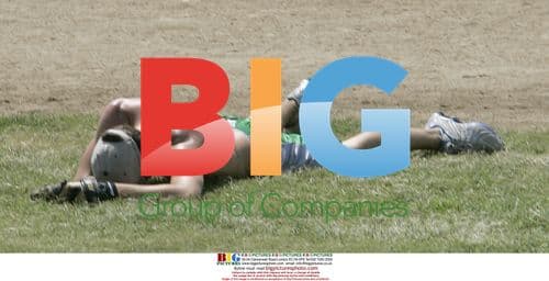 Kristen Dunst Watches Boyfriend Jake Gyllenhall Play Softball