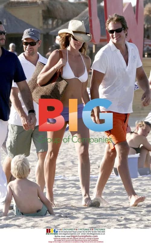 Cindy Crawford on Beach in St.Tropez