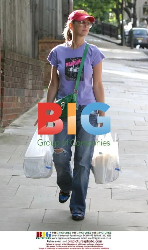 Jessica Alba Leaving Meeting