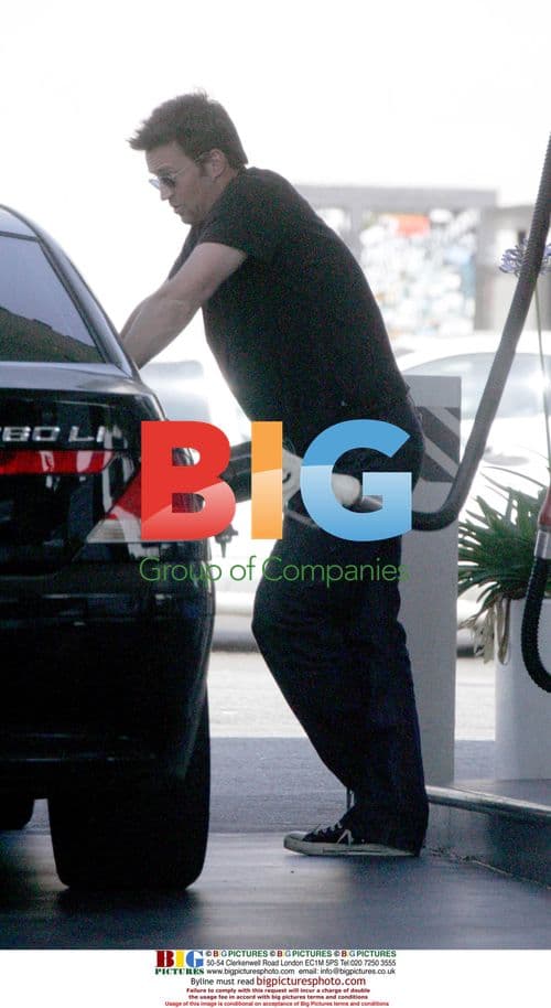 Matthew Perry Dances at Gas Station