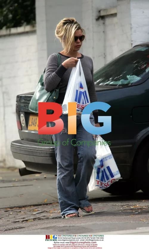 Billie Piper Leaving Tesco