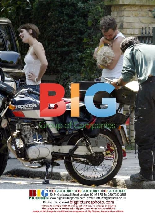 Jude Law Takes Kids to Ex's House