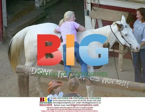 Geri Halliwell struggles to mount horse