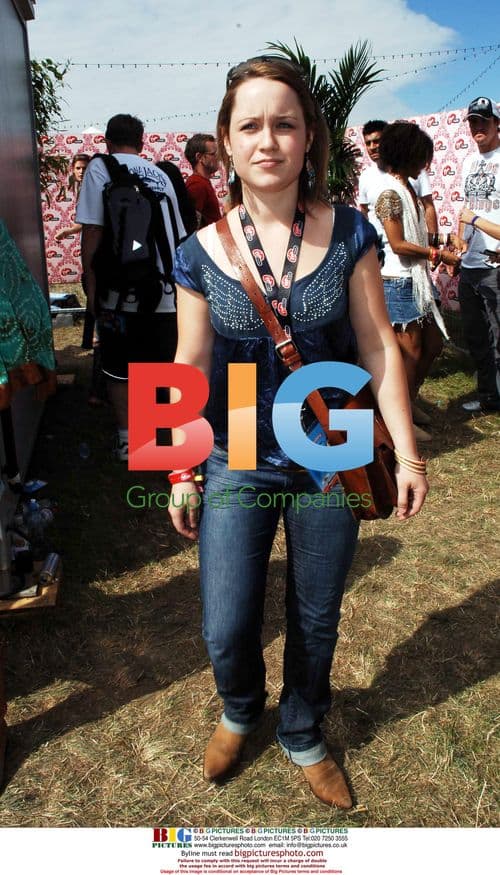 Scarlett Johnson at V Festival