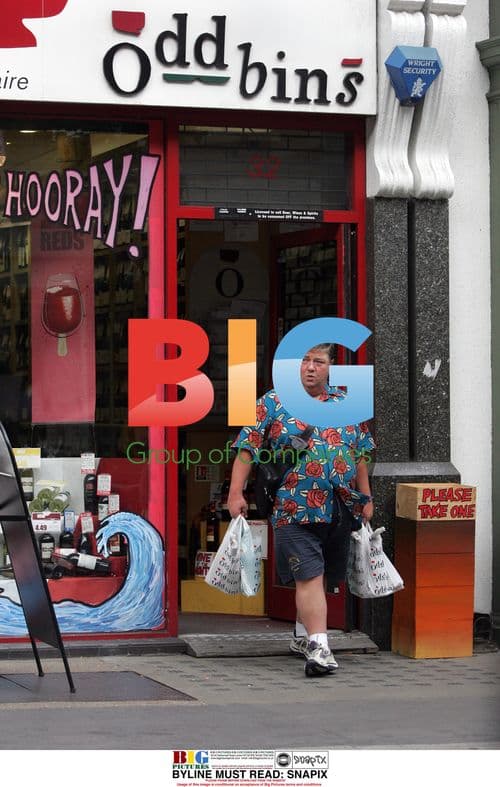 Radio DJ Jono Coleman Shopping