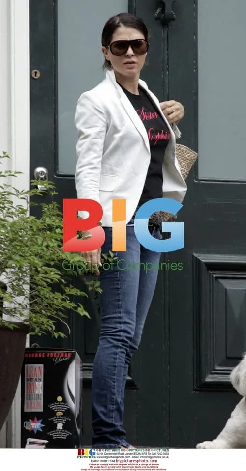 Sadie Frost Leaves Home with George Foreman Grill
