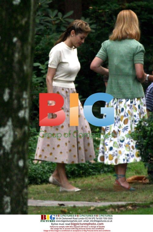 Angelina Jolie on Set of "The Good Shepherd"