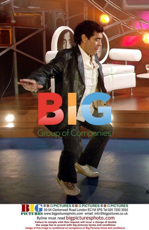 Maradona hosts "La Noche del Diez" TV show