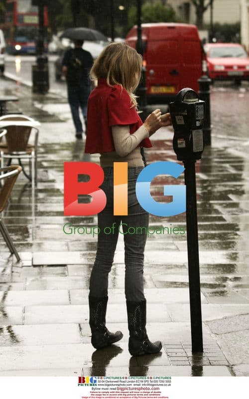 Sienna Miller Going to Raul's Restaurant