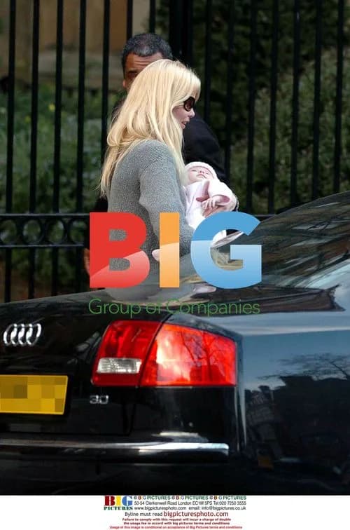 Supermodel Claudia Schiffer and baby Clementine