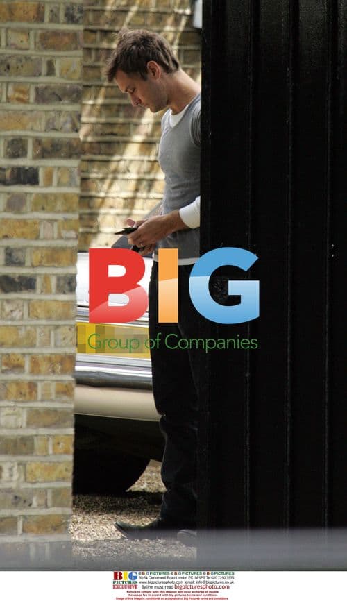 Jude Law Arriving Home with Marks on Neck