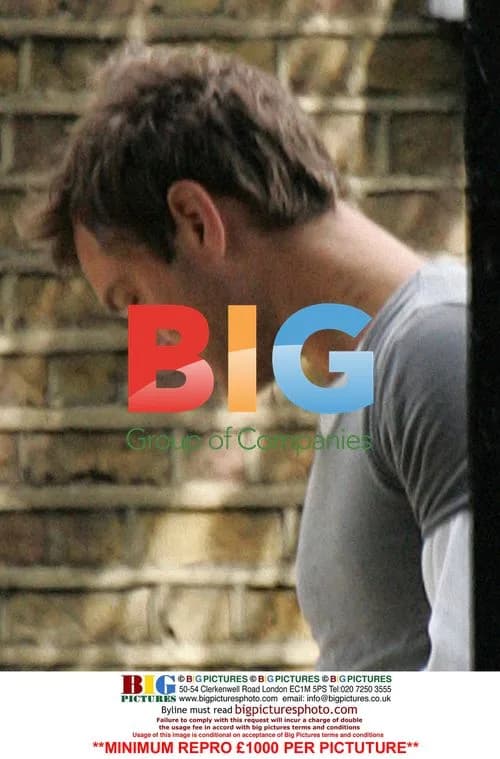 Jude Law arriving home with scratches