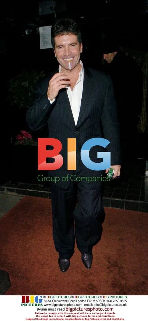 Simon Cowell leaves Stringfellows