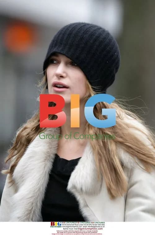 Keira Knightley goes grocery shopping with mystery man