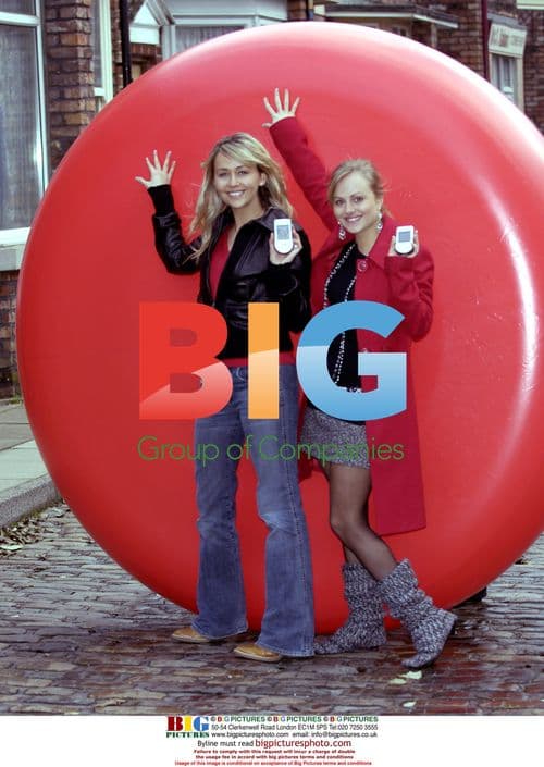 Corrie stars launch interactive services