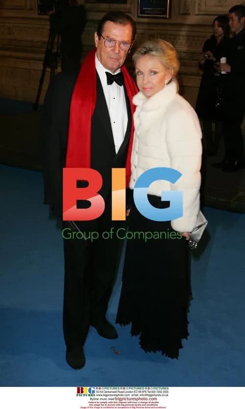 Roger Moore and wife Christina Tholstrup at Narnia premiere