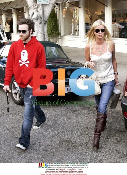 Nicky Hilton Shopping with Boyfriend