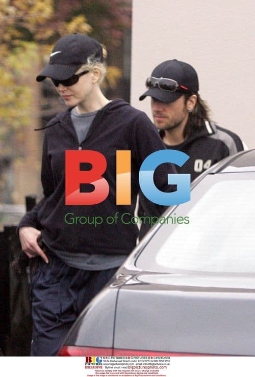 Nicole Kidman and Keith Urban at Starbucks