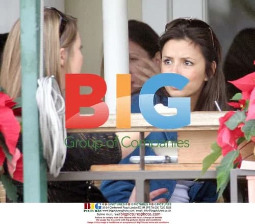 Eva Longoria Enjoys Lunch at Cafe Med