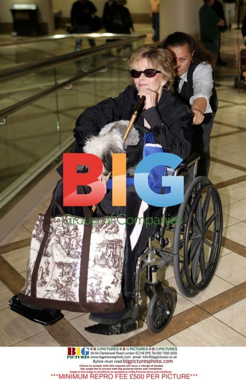 Legendary Jane Fonda arrives at LAX in wheelchair