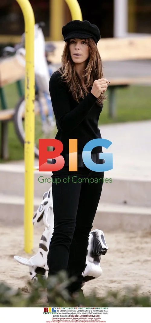 Kate Beckinsale and Family at Malibu Playground