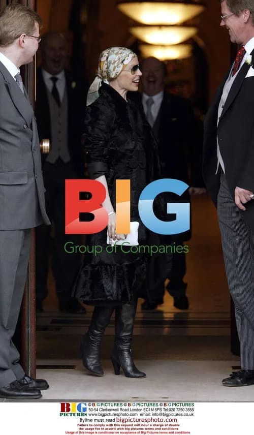 Kylie Minogue Leaves Central London Hotel