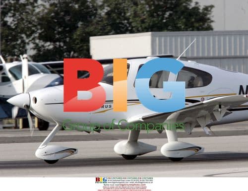 Angelina Jolie Flies and Shops in LA