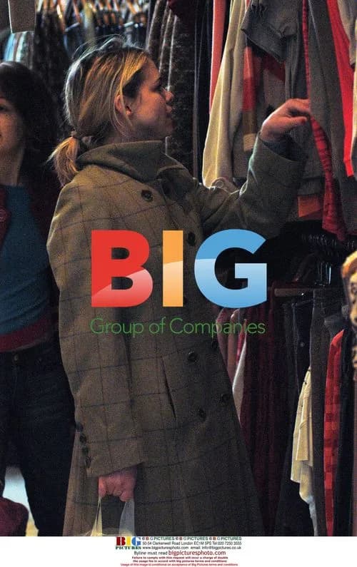 Dr Who Actress Billie Piper Christmas Shopping