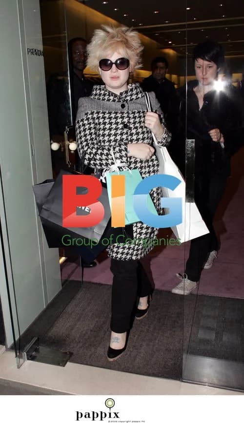 Kelly Osbourne shops on Bond Street in London