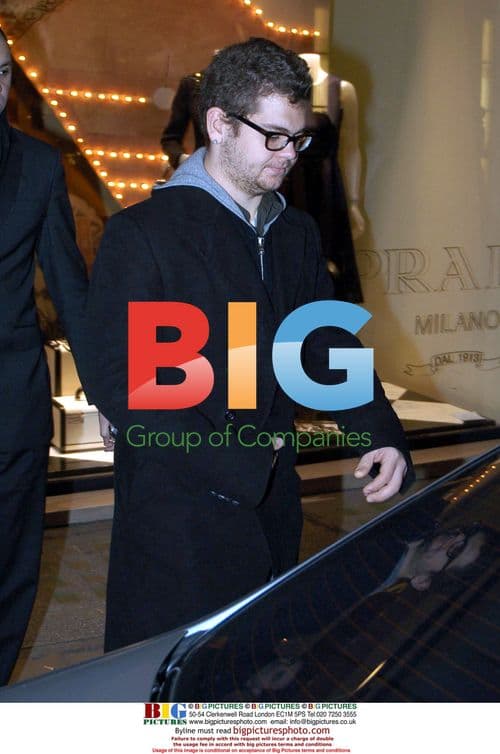 Sharon Osbourne and son Jack buy Christmas gifts