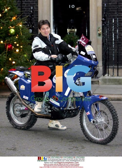 Tony Blair and Charles Heatly on Downing Street