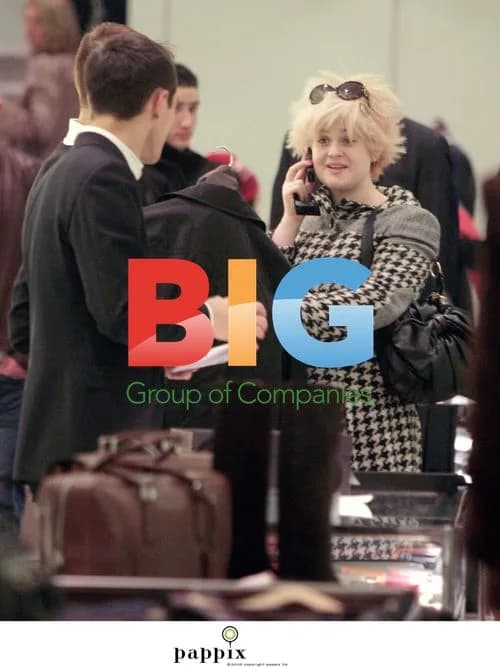 Kelly Osbourne on pre-Christmas shopping spree