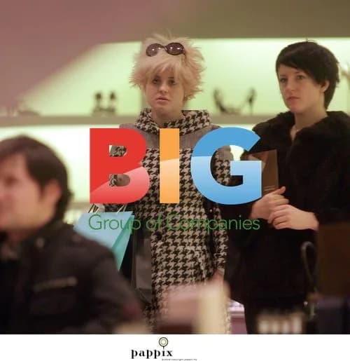 Kelly Osbourne pre-Christmas shopping