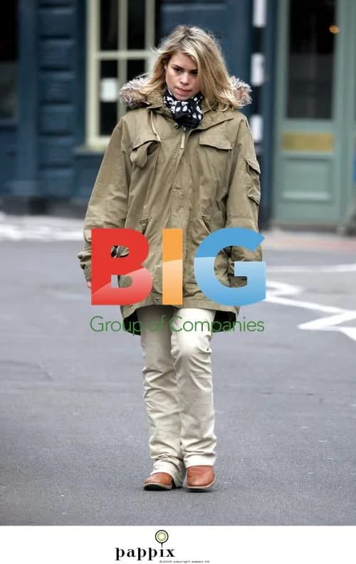 Billie Piper Christmas Shopping