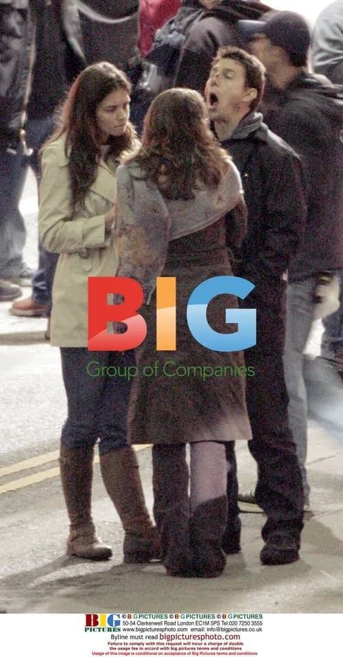 Tom Cruise and Katie Holmes on MI3 Set