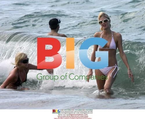 Paris and Nicky Hilton's Hawaii Holiday