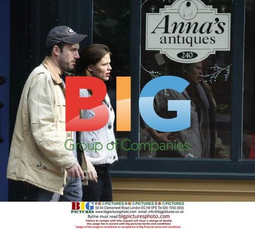 Jennifer Garner and Ben Affleck Out Shopping in Savannah