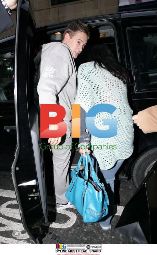 Ex-Blue singer Lee Ryan and girlfriend shopping
